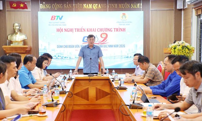 Đồng chí Thạch Văn Chung chủ trì hội nghị.