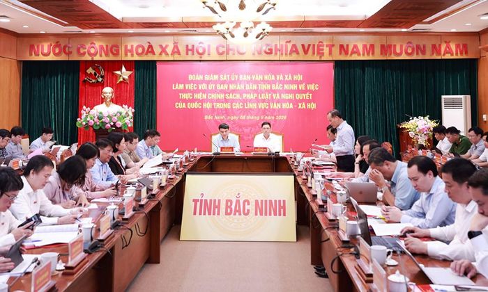  Quang cảnh buổi làm việc. 