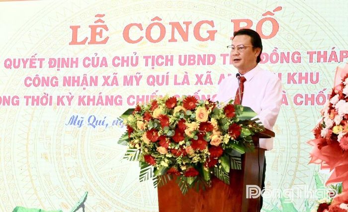 Đồng chí Lê Văn Ngọt, Phó Bí thư Đảng ủy, Chủ tịch UBND xã Mỹ Quí, phát biểu tại Lễ công bố Quyết định công nhận Mỹ Quí là Xã An toàn khu.