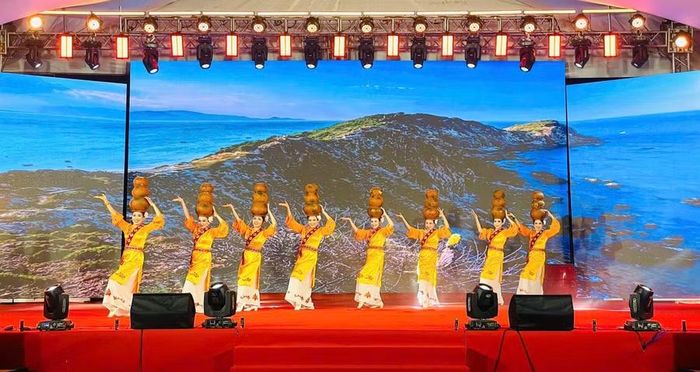  Chương trình góp phần tôn vinh vẻ đẹp truyền thống và bản sắc văn hóa Việt Nam. Ảnh: Phi Long 