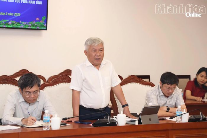Lãnh đạo Sở Nông nghiệp và Môi trường phát biểu ý kiến.