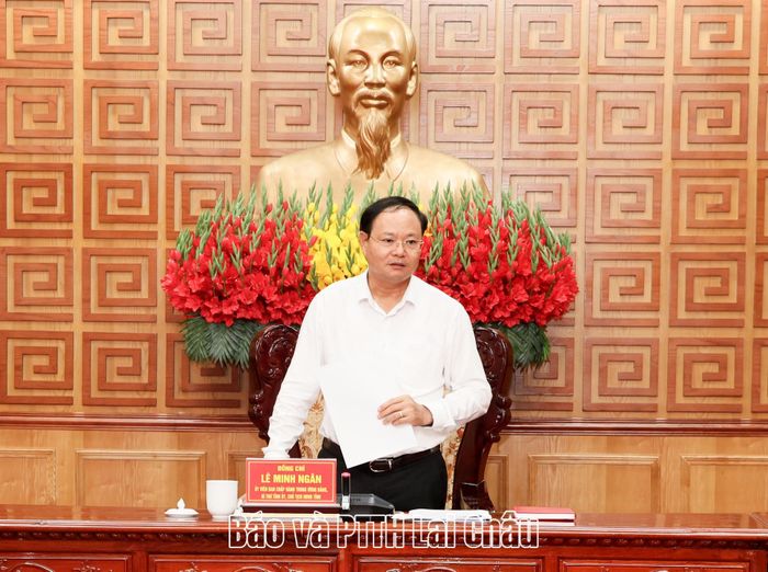 Đồng chí Lê Minh Ngân - Bí thư Tỉnh uỷ, Chủ tịch HĐND tỉnh phát biểu kết luận buổi làm việc.
