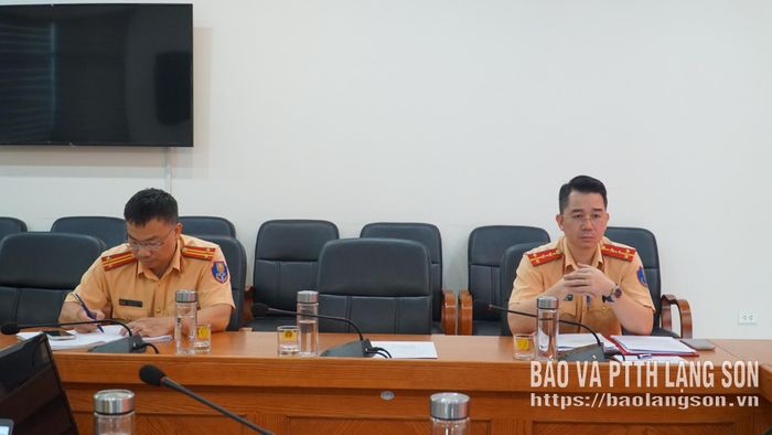 Cán bộ Phòng Cảnh sát giao thông tham gia hội nghị tập huấn