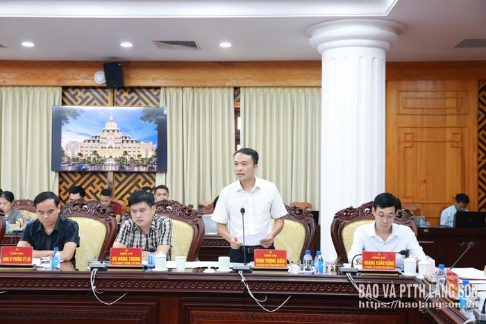 Lãnh đạo phường Tam Thanh báo cáo kết quả thực hiện các nhiệm vụ được giao tại các thông báo kết luận của đồng chí Bí thư Tỉnh ủy