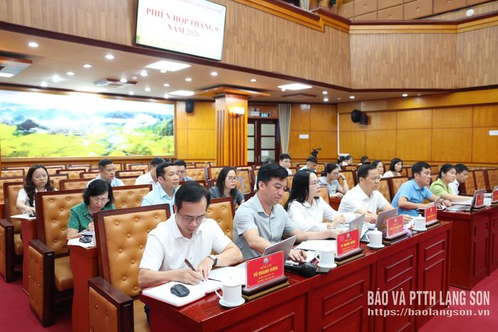 Các đại biểu dự phiên họp