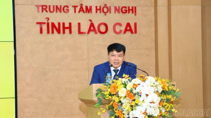 TS. Tống Đăng Hưng - Phó vụ trưởng Vụ Quản lý Đào tạo, bồi dưỡng, Học viện Chính trị quốc gia Hồ Chí Minh phát biểu tại lễ khai giảng.