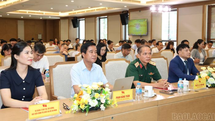 Đại biểu dự Lễ Khai giảng.