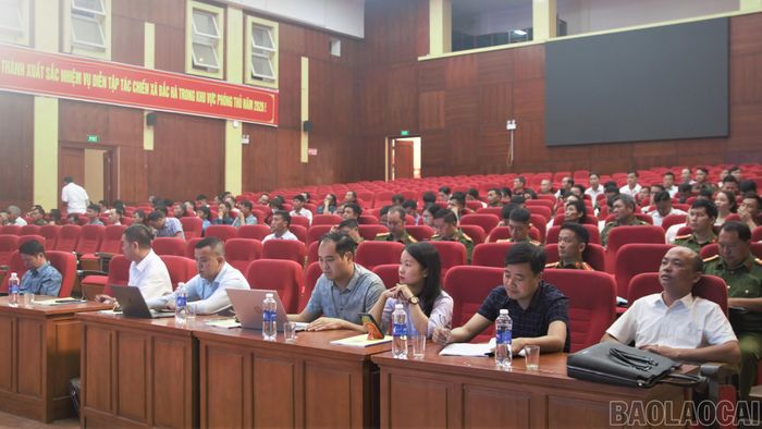 Các đại biểu dự hội nghị tập huấn.