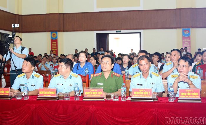 Các đại biểu tham dự chương trình.