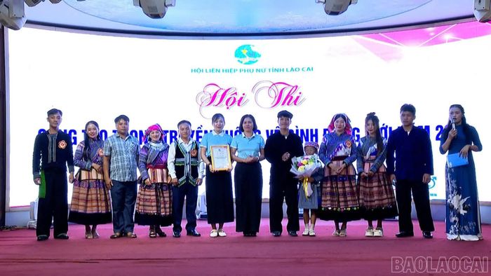 Đội thi xã Tân Hợp xuất sắc giành giải Nhất.