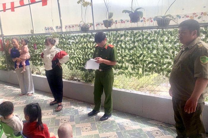 Các lực lượng tại cơ sở phối hợp rà soát, đối chiếu, xác thực thông tin tiêm chủng