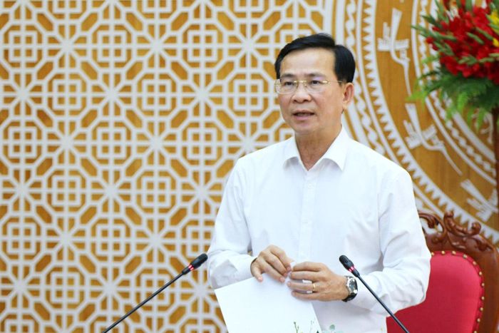 Ủy viên Ban Chấp hành Trung ương Đảng, Phó Bí thư Tỉnh ủy, Chủ tịch UBND tỉnh Lâm Đồng Hồ Văn Mười đề nghị giải ngân vốn đầu tư công phải quyết tâm, quyết liệt, tránh tình trạng đổ thừa