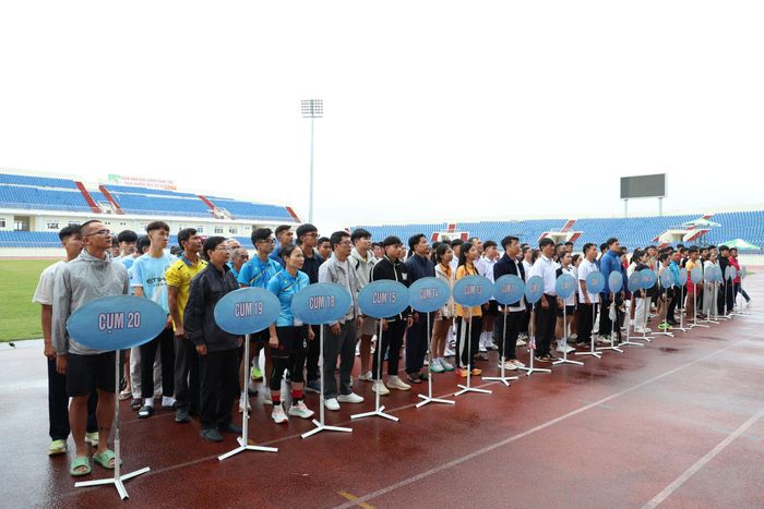 Các đoàn VĐV tham gia môn điền kinh tại Đại hội TDTT tỉnh Lâm Đồng lần thứ I