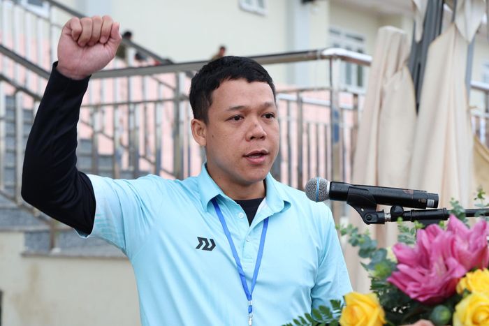 Trọng tài môn điền kinh tuyên thệ