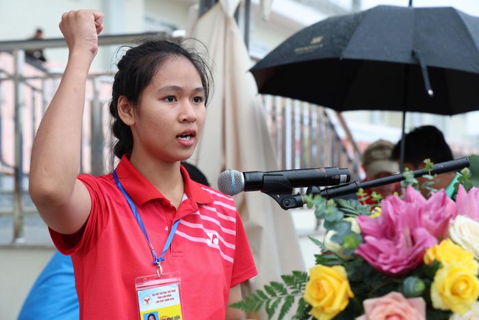 VĐV của đoàn Sở Giáo dục và Đào tạo tuyên thệ thi đấu trung thực