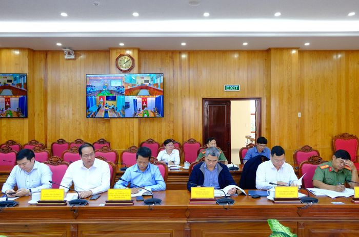 Đại diện lãnh đạo các đơn vị tham dự buổi làm việc