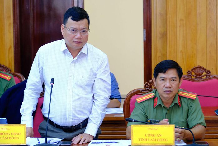 Ông Nguyễn Văn Nam, Phó Chánh Văn phòng UBND tỉnh phát biểu tại buổi làm việc