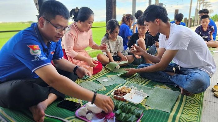 Trải nghiệm, giáo dục giá trị truyền thống cho thế hệ trẻ.