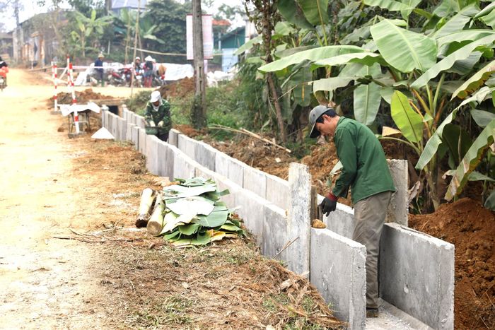  Hạ tầng giao thông được xã Thu Cúc ưu tiên đầu tư, tạo động lực mở rộng không gian phát triển, thúc đẩy giao thương và tiêu thụ nông sản của người dân. 