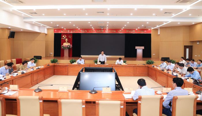 Tại cuộc họp, các đại biểu ghi nhận những nỗ lực triển khai các dự án thời gian qua, đồng thời đề xuất các giải pháp thúc đẩy tiến độ thời gian tới (Ảnh: Tạ Hải).