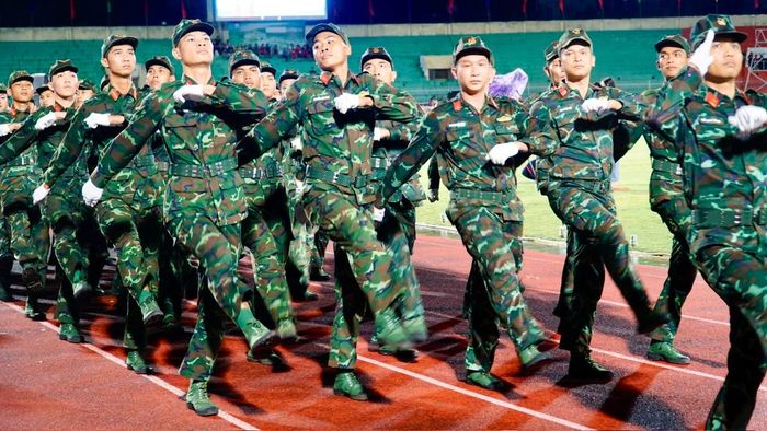 Sự khoẻ khoắn của lực lượng vũ trang.