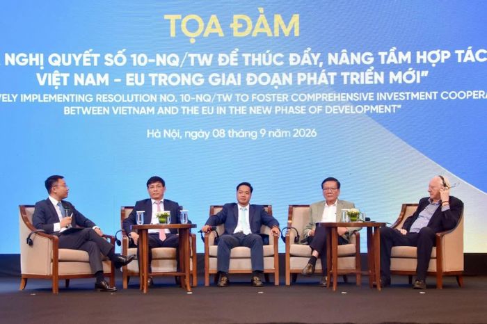 Các diễn giả thảo luận tại tọa đàm. Ảnh: PT