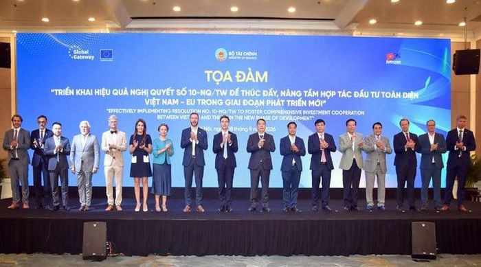  Các đại biểu tham dự Tọa đàm. 
