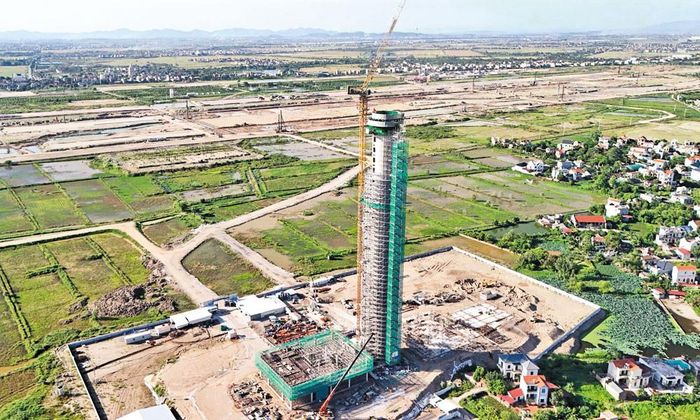 Hạng mục Đài kiểm soát không lưu đang được khẩn trương thi công. Ảnh: Trịnh Lan