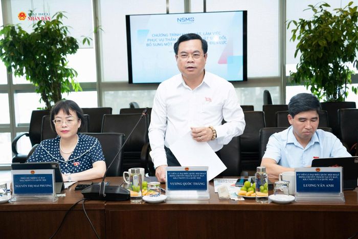 ĐBQH hoạt động chuyên trách tại Ủy ban Khoa học, Công nghệ và Môi trường Vương Quốc Thắng phát biểu tại buổi làm việc