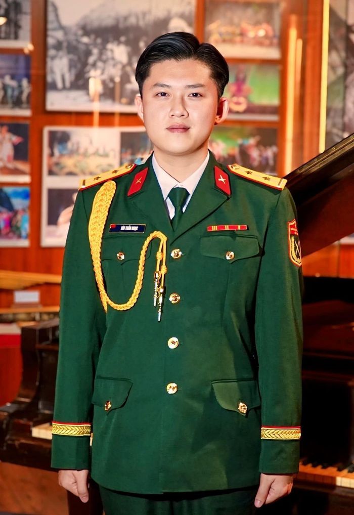 Đại úy Bùi Tuấn Ngọc là tấm gương tiêu biểu của thế hệ nghệ sĩ - chiến sĩ trẻ hôm nay.
