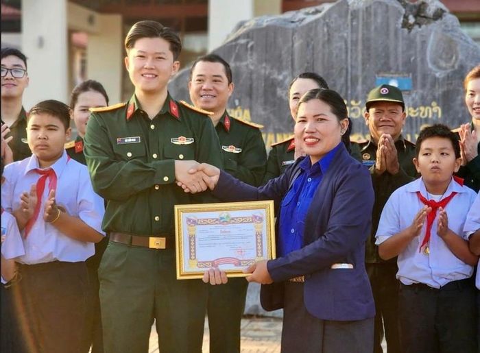 Trước đó, đồng chí Bùi Tuấn Ngọc tham gia nhiều chuyến lưu diễn, thực hiện nhiệm vụ đối ngoại quốc phòng và quốc tế.