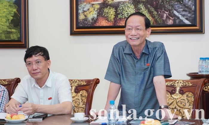 Chủ tịch HĐQT Tập đoàn Geleximco Vũ Văn Tiền phát biểu tại buổi làm việc. Ảnh: UBND tỉnh Sơn Lan