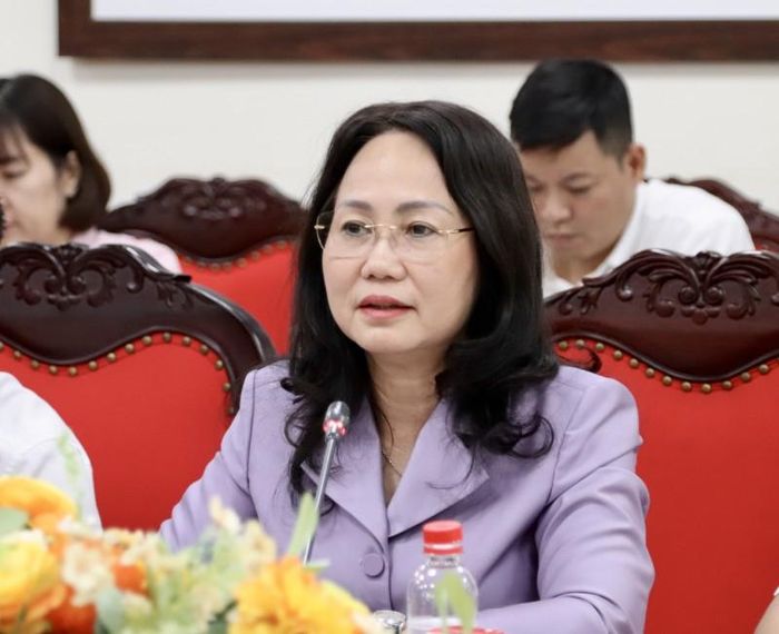 Bộ trưởng Bộ Văn hoá, Thể thao và Du lịch Lâm Thị Phương Thanh phát biểu tại buổi làm việc. Ảnh: Cổng TTĐT Bộ Văn hoá, Thể thao và Du lịch.