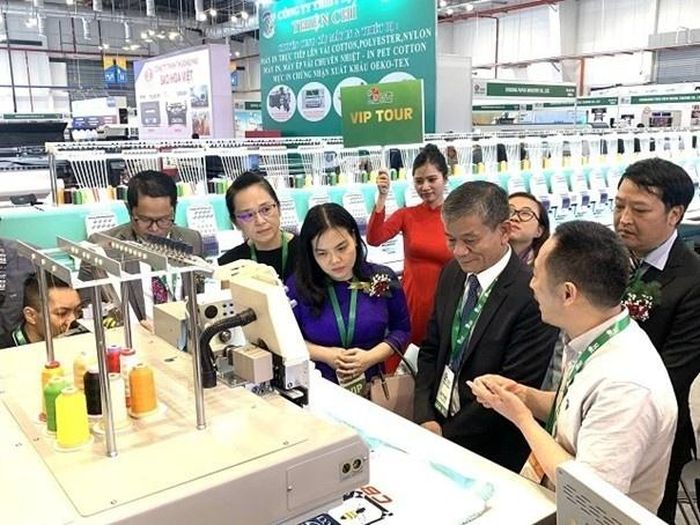 Với doanh nghiệp nhỏ và vừa hỗ trợ không phải chỉ có nguồn vốn (Ảnh CT)