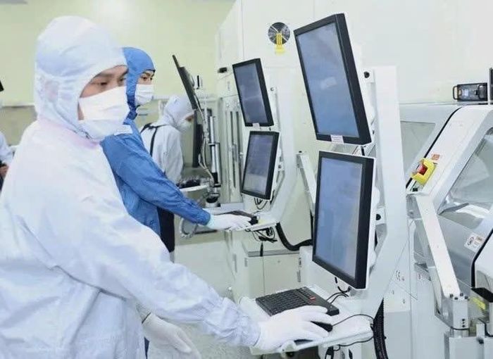 Sản xuất chíp bán dẫn tại Công ty TNHH Hana Micron Vina (Hàn Quốc), Khu công nghiệp Vân Trung, tỉnh Bắc Ninh (Ảnh: Moit)