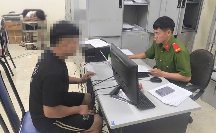 Tại cơ quan Công an, các đối tượng khai nhận do lời qua tiếng lại nên xảy ra mâu thuẫn.