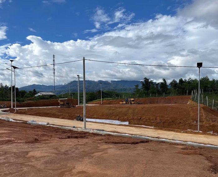 Dự án sẽ bàn giao đất cho bà con đồng bào dân tộc thiểu số trước mùa mưa bão.