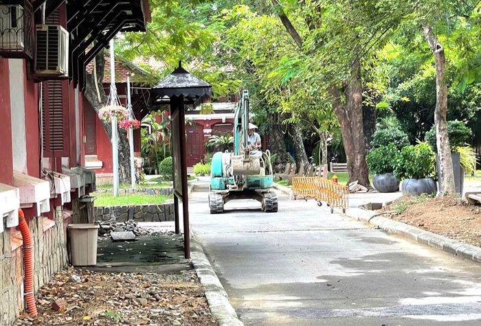 Tăng cường máy móc, phương tiện đẩy nhanh tiến độ dự án.