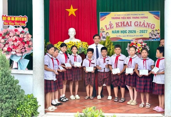 Trường tiểu học Trưng Vương Khai giảng năm học 2026 - 2027. Ảnh: VM