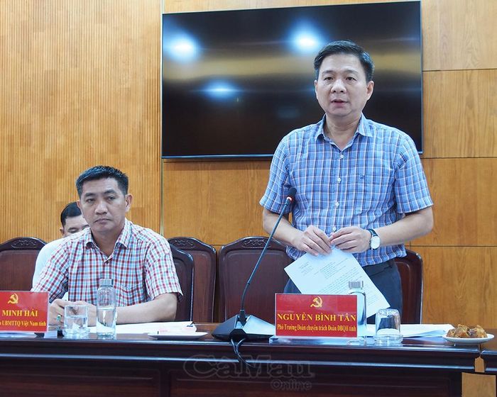 Đồng chí Nguyễn Bình Tân, Phó Trưởng đoàn chuyên trách Đoàn đại biểu Quốc hội tỉnh có ý kiến về việc đẩy mạnh tuyên truyền, phổ biến pháp luật, vận động Nhân dân chấp hành các quyết định, bản án đã có hiệu lực pháp luật.
