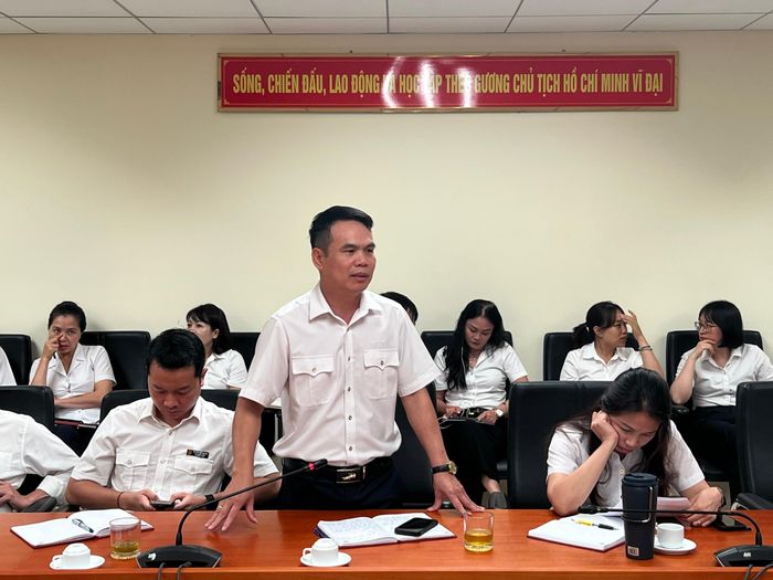 Đại diện các phòng nghiệp vụ trao đổi tại Hội nghị. Ảnh: Thanh Trang