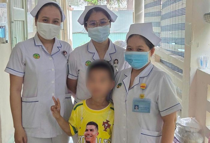 Bệnh nhi mắc viêm não tại Bệnh viện Nhi Đồng 2. (Ảnh: BVCC)