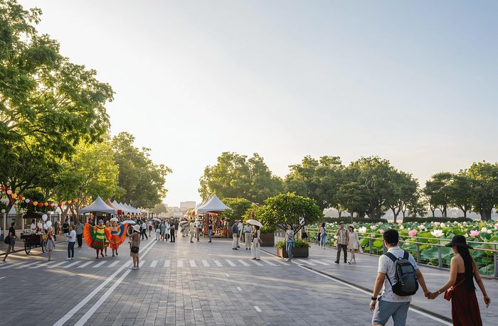 Đồng thời, dự án khai thác hiệu quả các giá trị đặc sắc về cảnh quan, lịch sử, văn hóa và sinh thái của hồ Tây, gắn kết với khu phố cổ, khu phố cũ và không gian sông Hồng. Phối cảnh không gian đường Quảng Bá sau khi cải tạo.