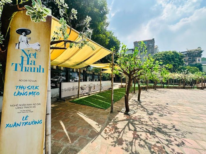 Không gian tổ chức hoạt động Nét Hà Thành tại khu vực Hồ Văn thuộc di tích Văn Miếu - Quốc Tử Giám. Ảnh: Hoàng Quyên