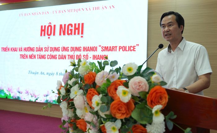 Chủ tịch UBND xã Thuận An Nguyễn Tuấn Khanh phát biểu tại hội nghị. Ảnh: Vân Thư