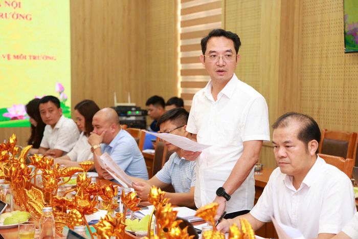Đại diện xã Sơn Đồng báo cáo tại buổi làm việc. Ảnh: Văn Tuyến