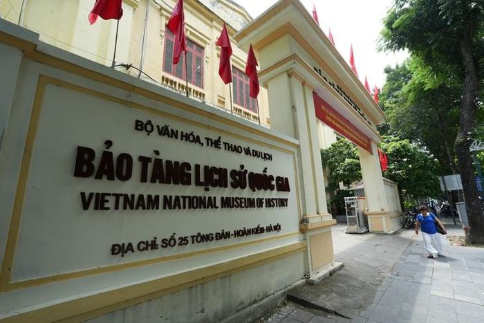 Phương án nghiên cứu hợp nhất Bảo tàng Lịch sử quốc gia và Bảo tàng Cách mạng cũ, hình thành một quần thể văn hóa liên thông trên mặt đất và dưới lòng đất. Khu đất Bảo tàng Cách mạng cũ sau khi hợp nhất 2 bảo tàng được nghiên cứu bố trí công trình mới mang tên Tháp Tài chính quốc tế.