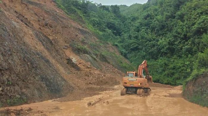 Nhiều khu vực có nguy cơ cao sạt lở, lũ quét trong chiều nay. Ảnh: PV