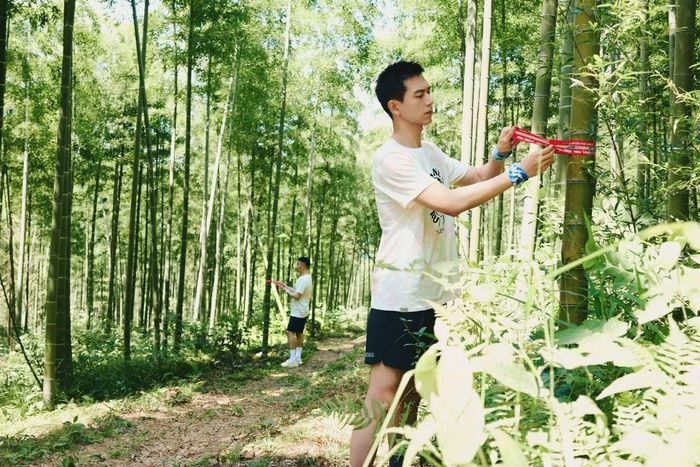 Nhan Phúc Vinh và Lý Hiện đều yêu thích thể thao.