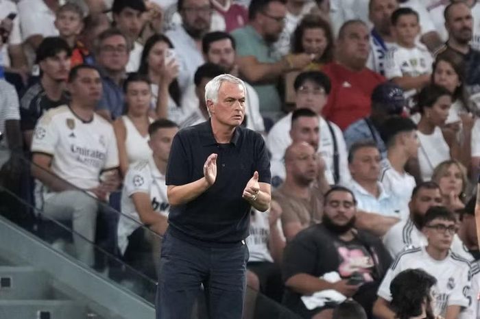 HLV Mourinho đánh bại đội bóng cũ Inter Milan (Ảnh: AP)